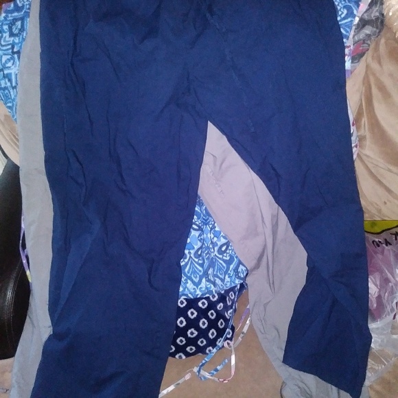 Plus size scrubs - Picture 5 of 7